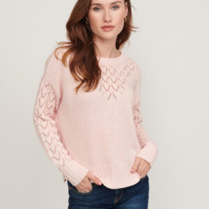 A classic pull over jumper with a touch of cashmere, Faith has pointelle sleeve and neck detailing to add a dainty finish. It is an easy spring staple worn over a pair of jeans, and available in versatile colours. 3gg Crafted in 95% Cotton and 5% Cashmere