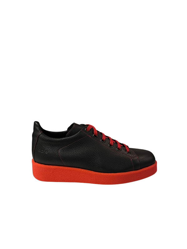 lace-up sneakers Smooth full-grain cowhide leather color multicolored white/red_white/chilli 3.7 cm platform sole in red Lactae Hévéa® insole in smooth white leather special signs: unlined arch original flexibility red laces.