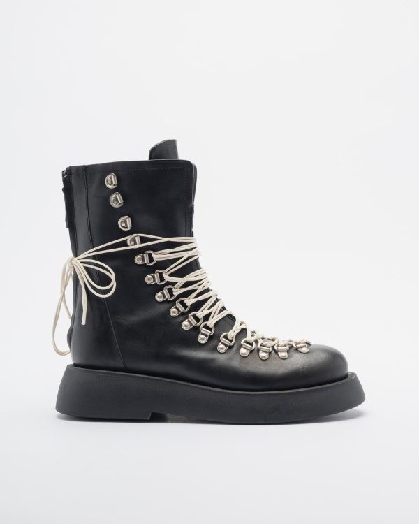Ernesto dolani ireland Ernesto Dolani 7DSIL08 Black Boots Black platform boots with interlaced laces and metal eyelets. Back zip.